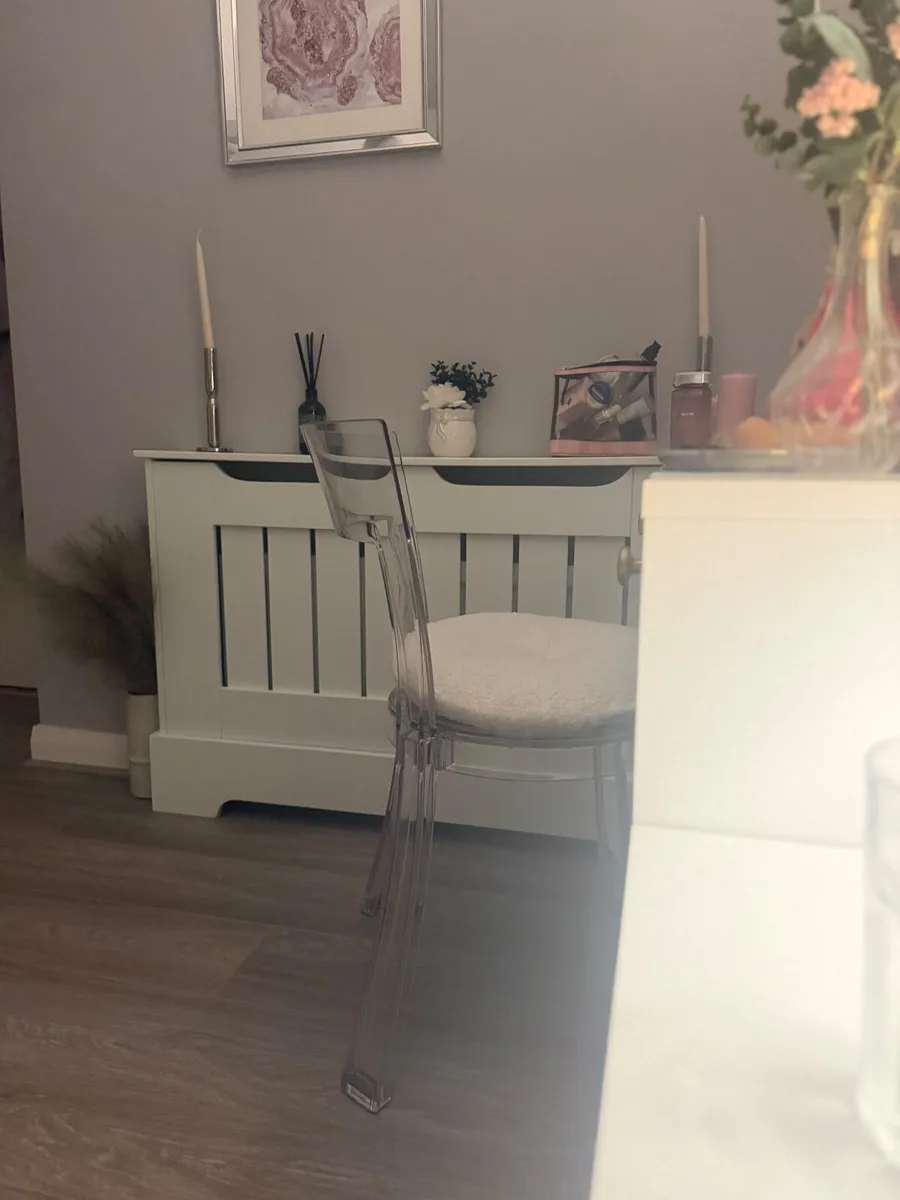 Chair - Image 4