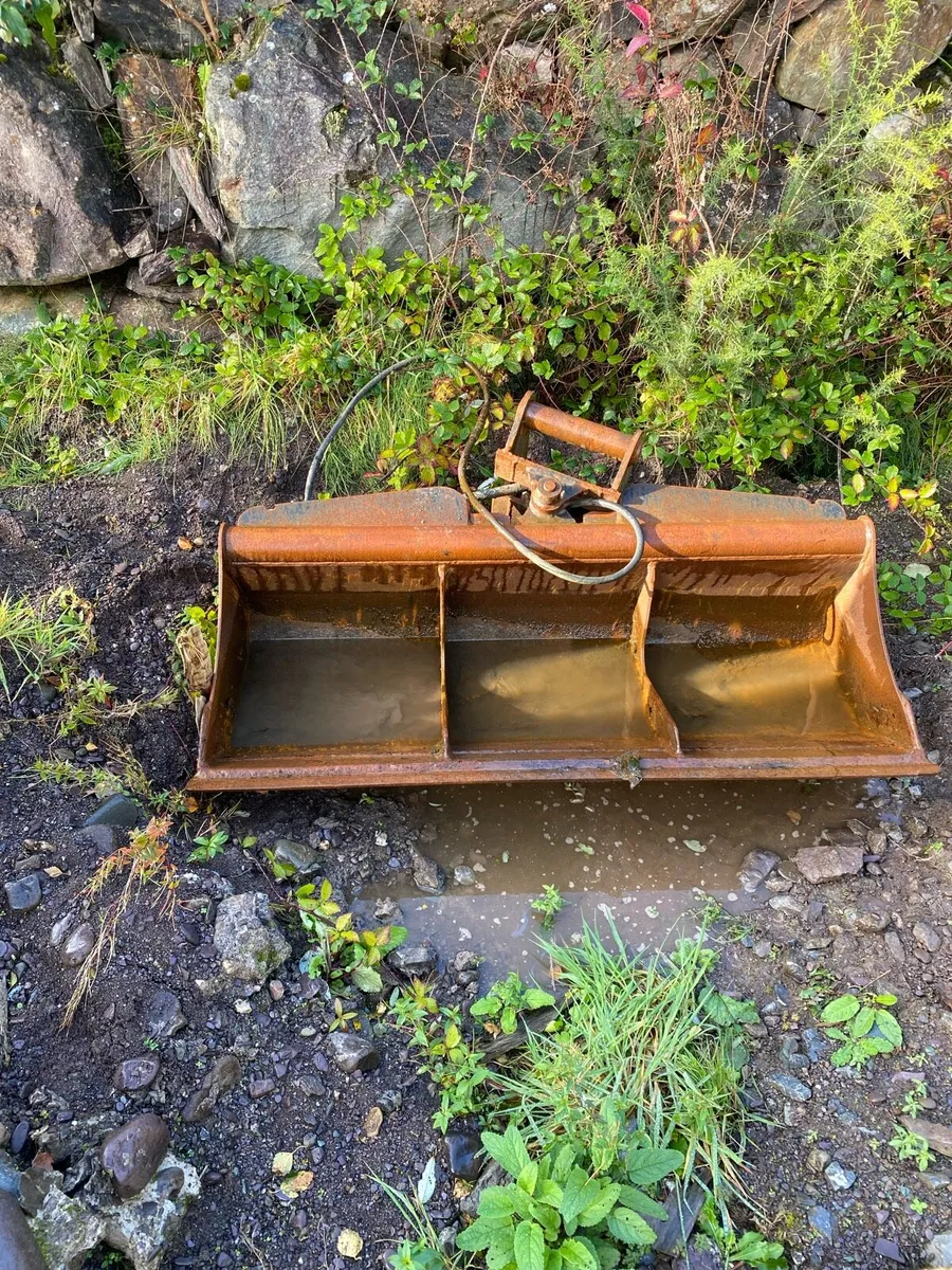 65mm tilting bucket - Image 1