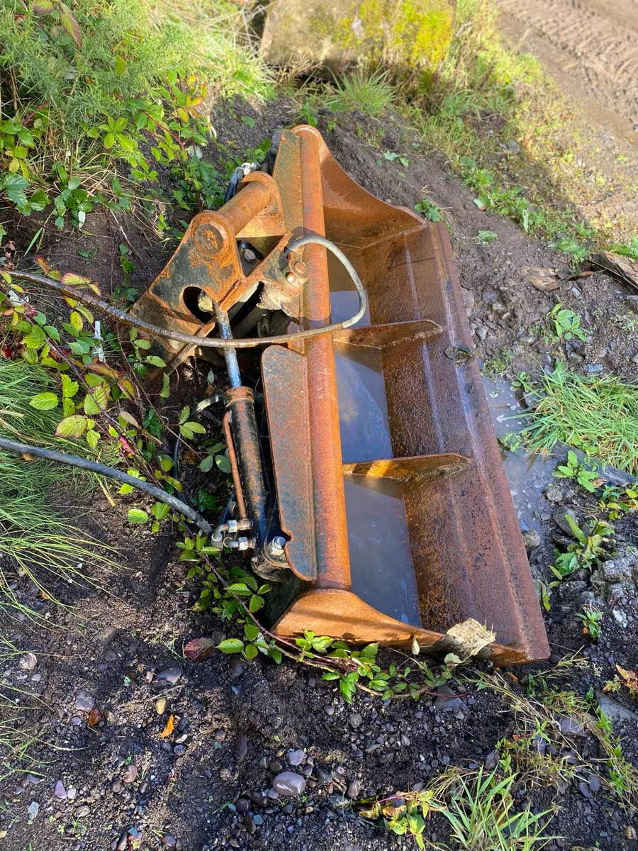 65mm tilting bucket - Image 3