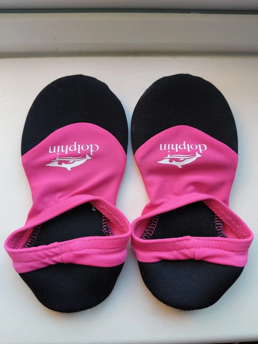 Girls Swim Socks 30-31 - Image 1