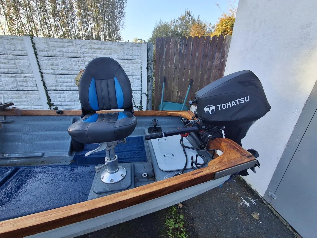 Lake boat - Image 4