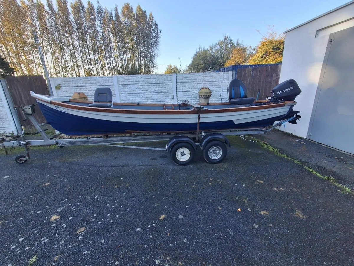 Lake boat - Image 1