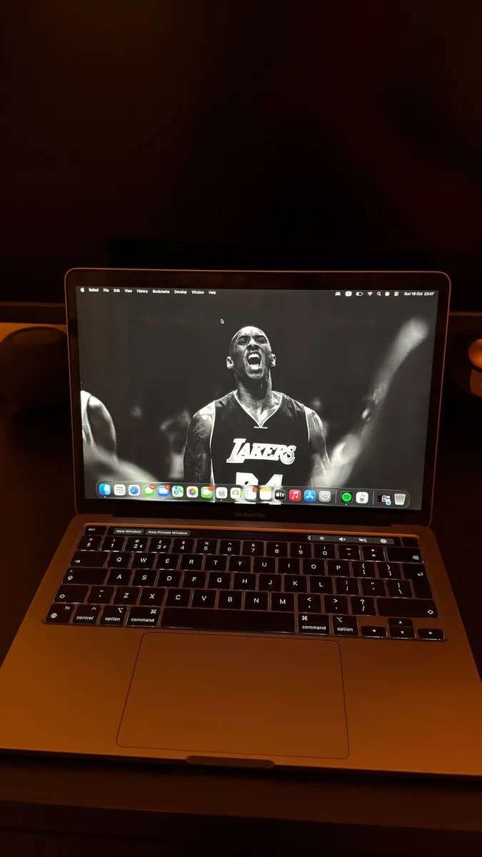 MacBook Pro 2022 13” 8GB RAM/256GB SSD - Image 4