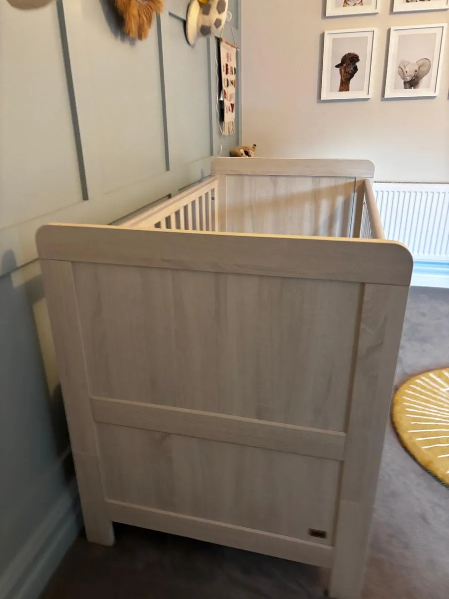 Mamas & Papas Atlas Cot Bed & Purezees Mattress - Image 3