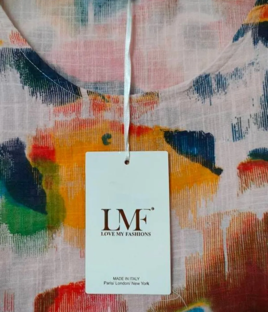 Made in Italy 100% cotton Top. new with tags. Two - Image 4