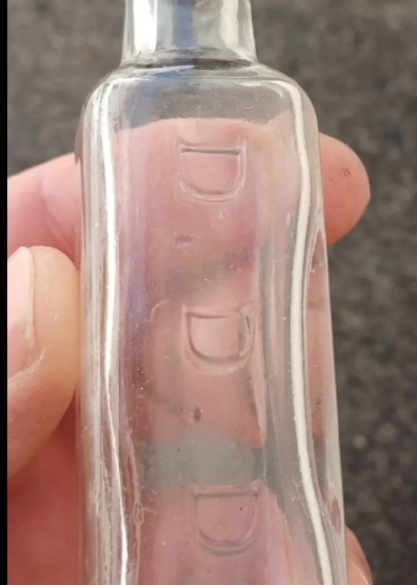 Vintage D D D BOTTLE WIT TOP - Image 1