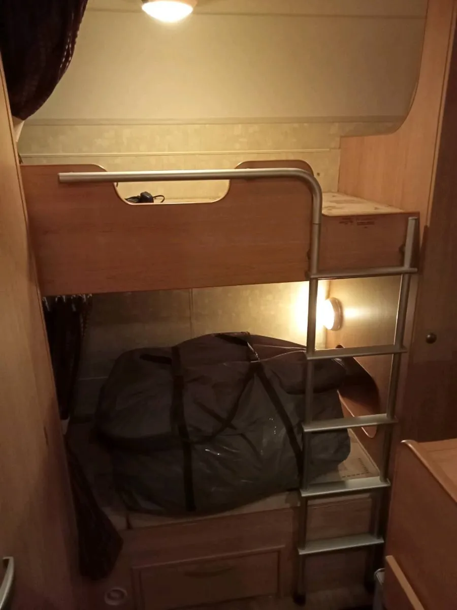 6/7 berth with motor movers & air awning - Image 2
