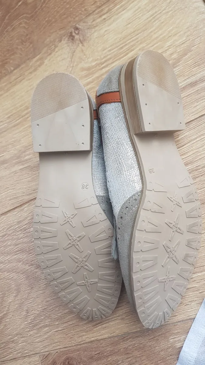 Women's shoes Carl Scarpa Leather BRAND NEW - Image 3