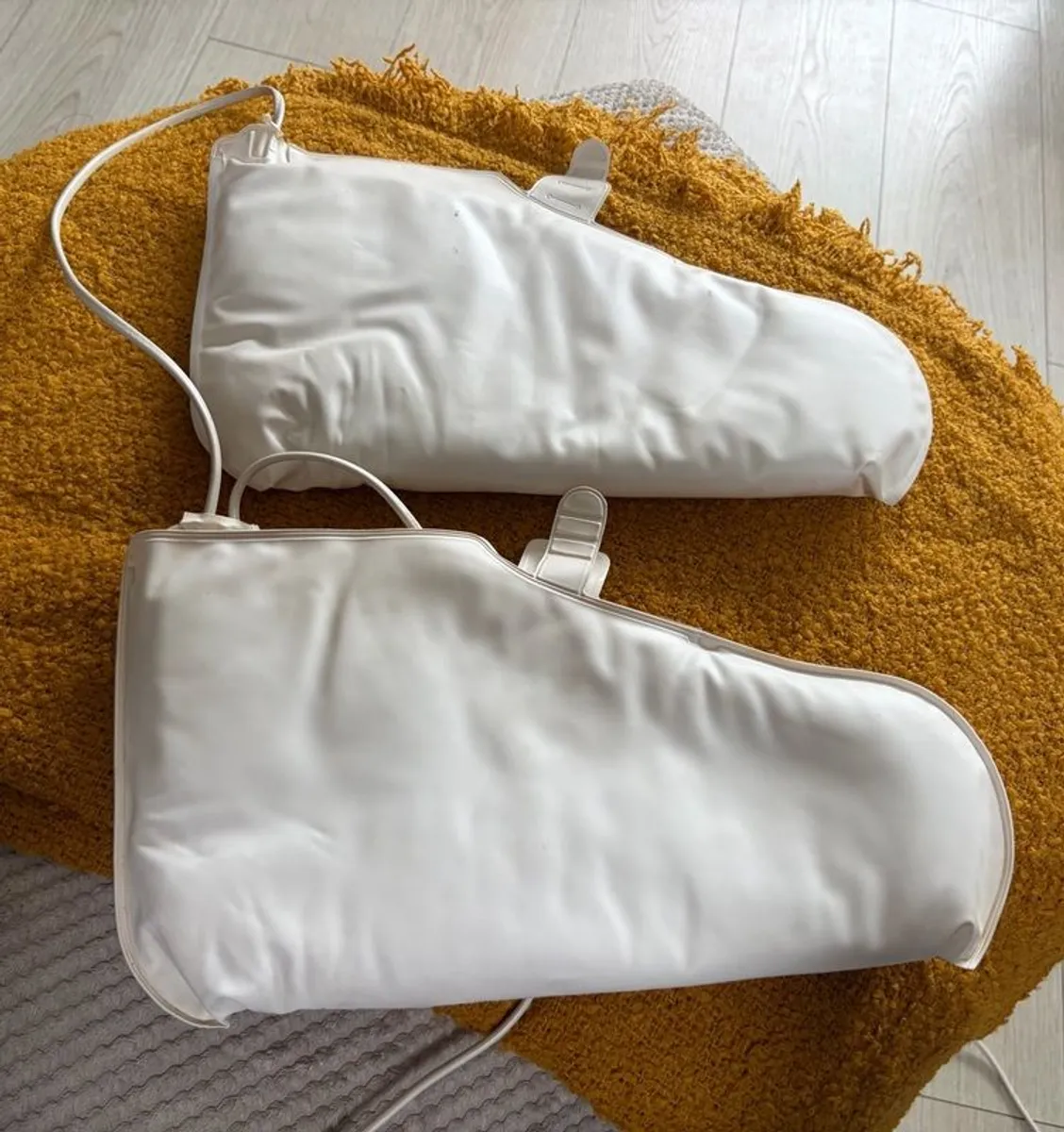 Nailtiques Electric Heated Pedicure Booties - Image 2