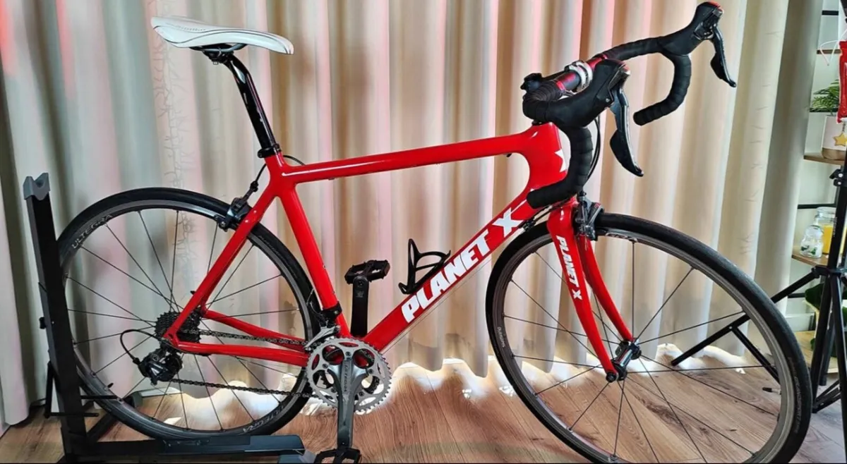 Planet X Pro Carbon Roadbike - Image 1