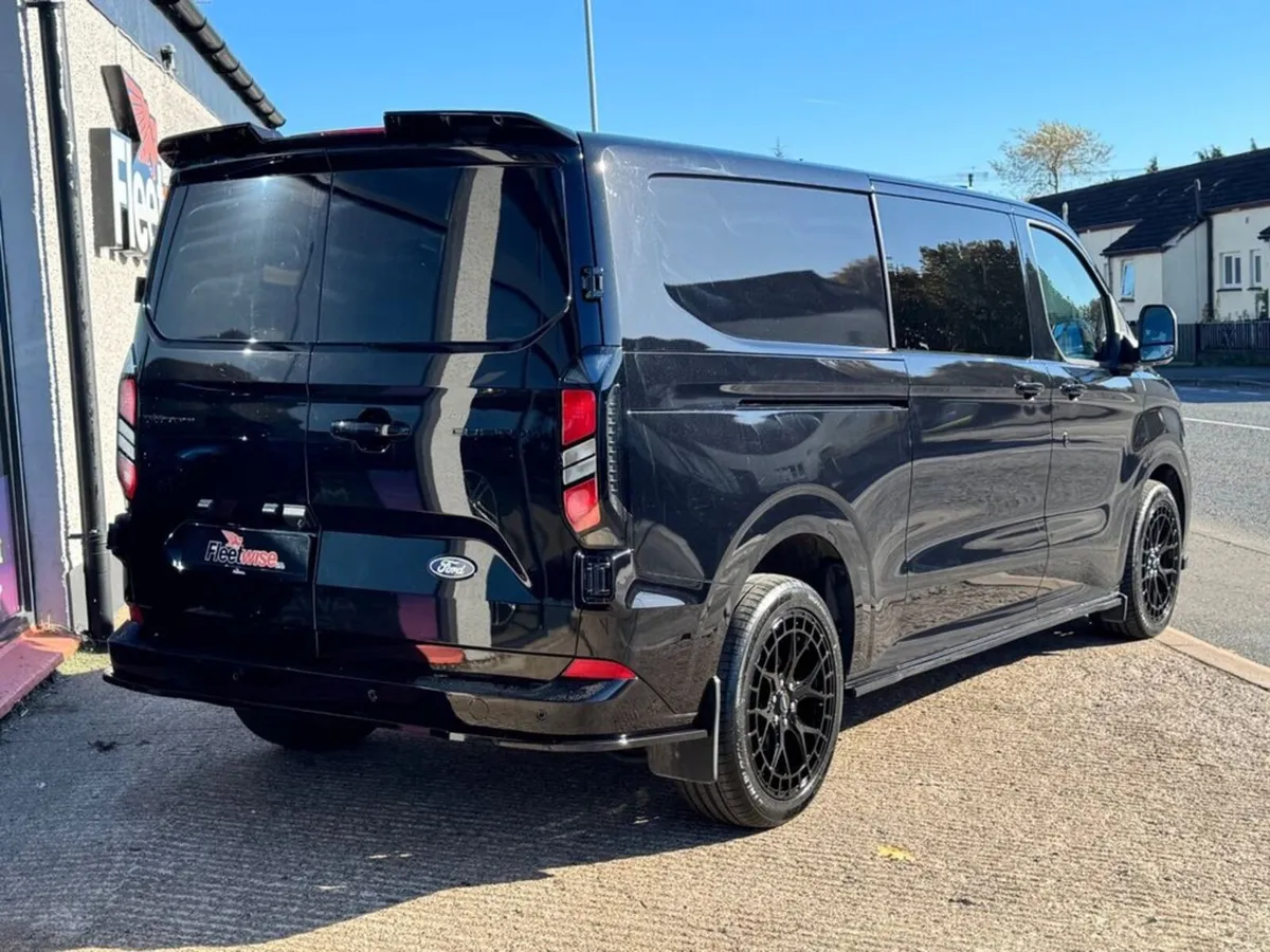 2.0 320 EcoBlue Limited Crew Van Double Cab 5dr Di - Image 4