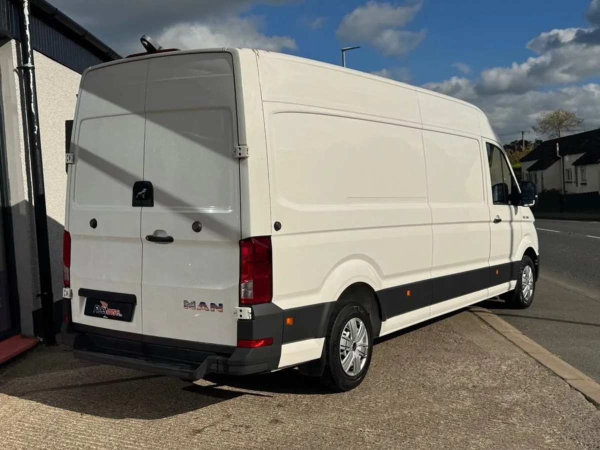 2.0 3140d Panel Van 5dr Diesel Manual FWD LWB High - Image 4
