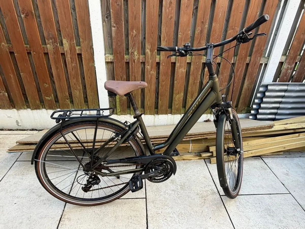 Scott Sub Comfort 10 unisex hybrid bike - Image 1