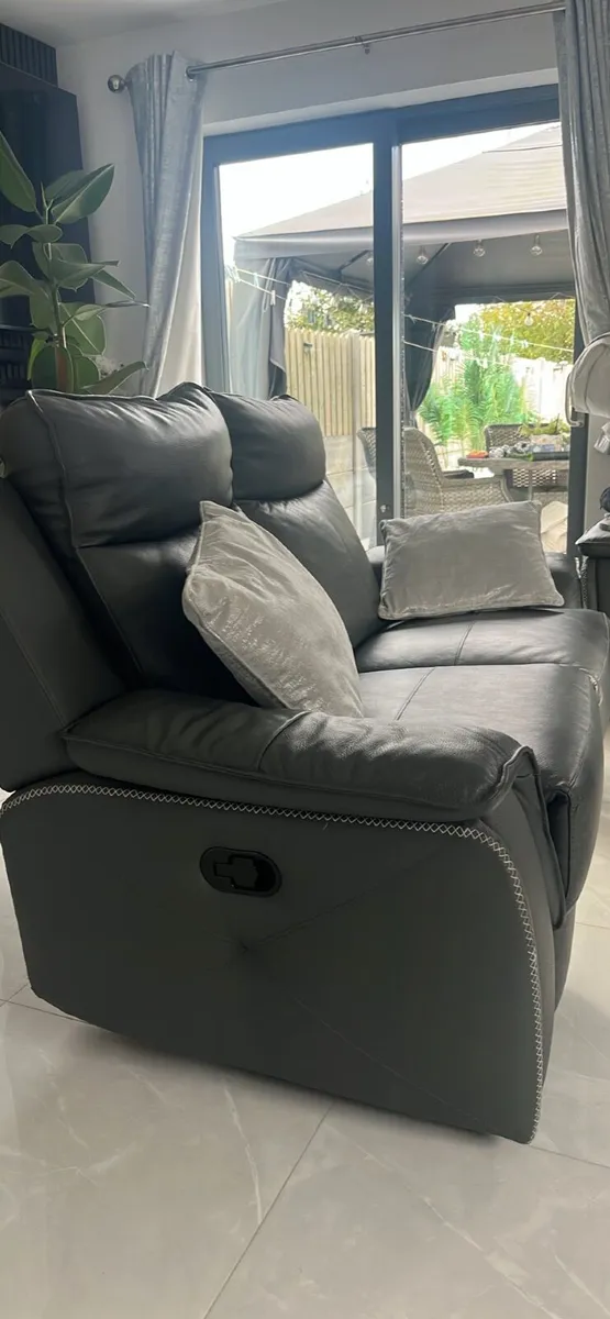 Couch - Image 1