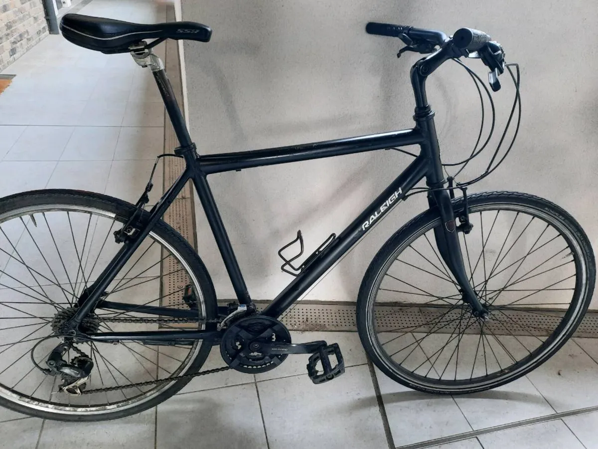 Road bike - Image 1
