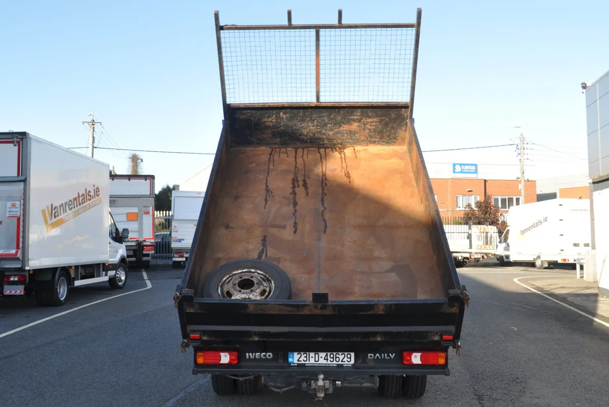 Iveco Daily Crew Cab Twin Wheel Tipper - Image 2