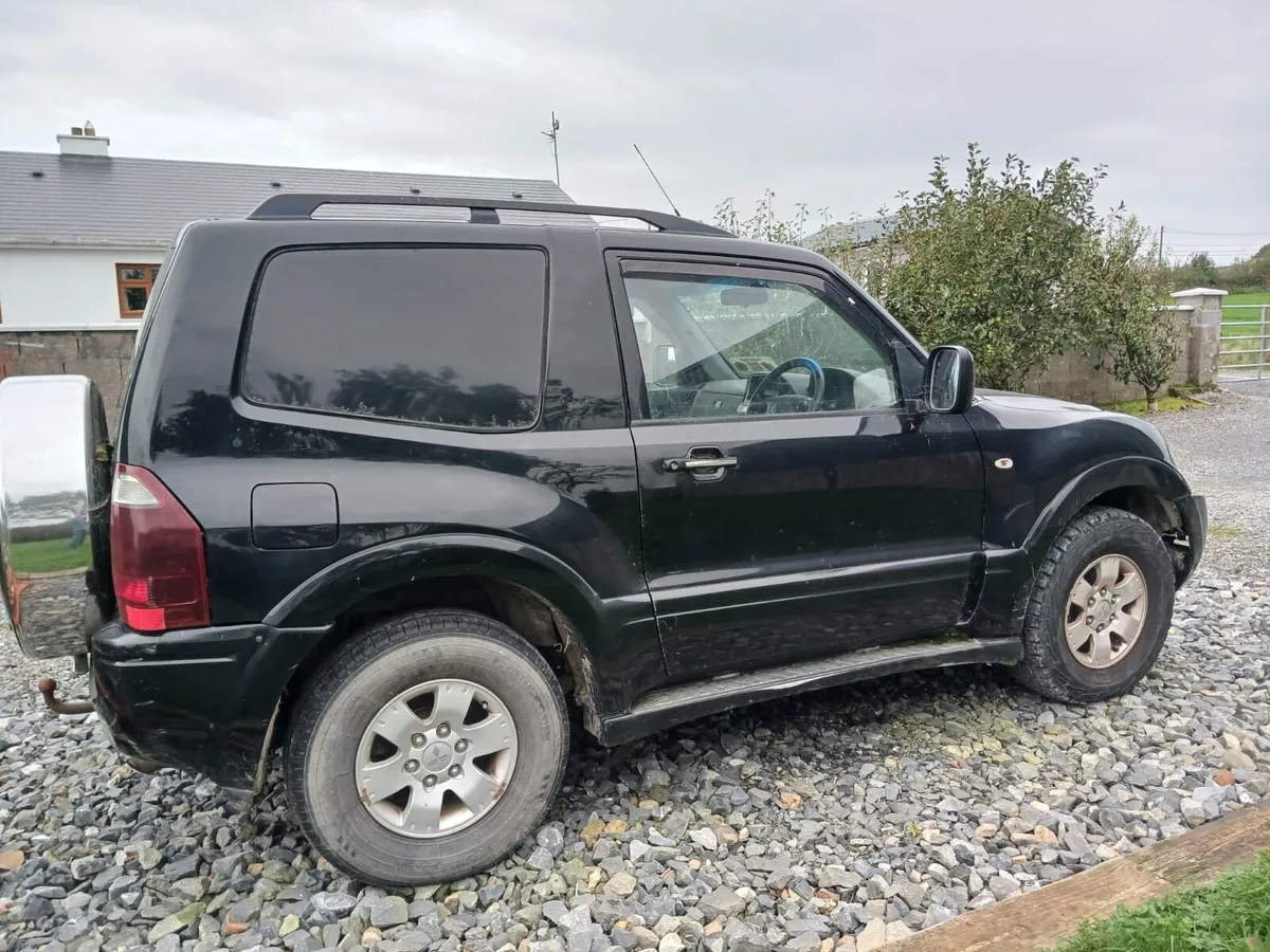 Mitsubishi pajero - Image 1
