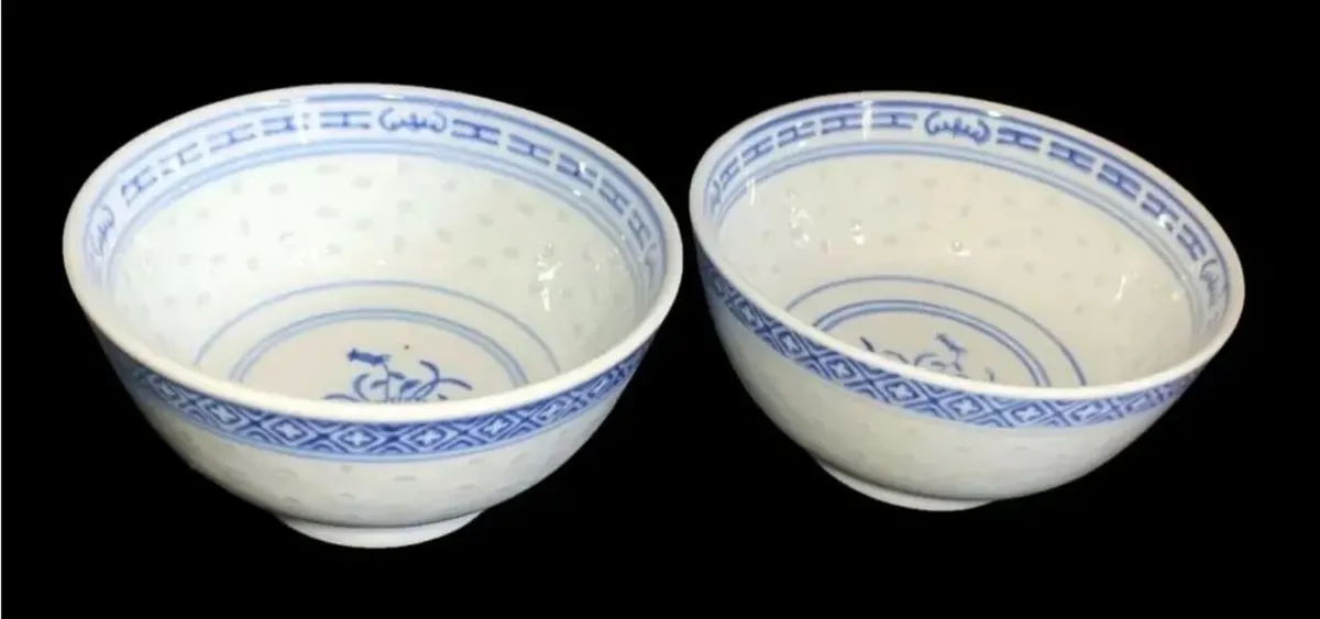 Vintage Chinese Jingdezhen Rice Grain Bowls (Pair) - Image 3