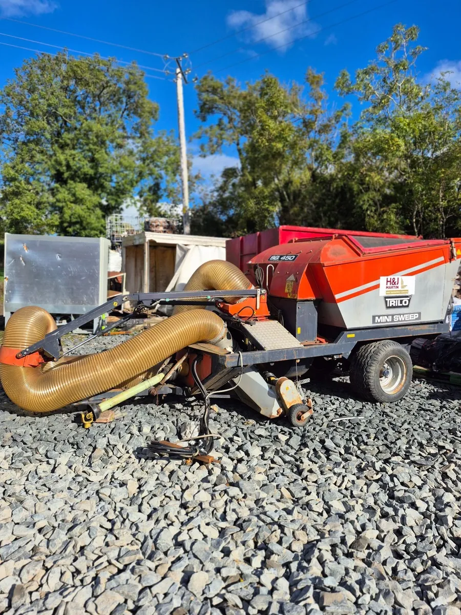Tractor  pto leaf vacuum - Image 1