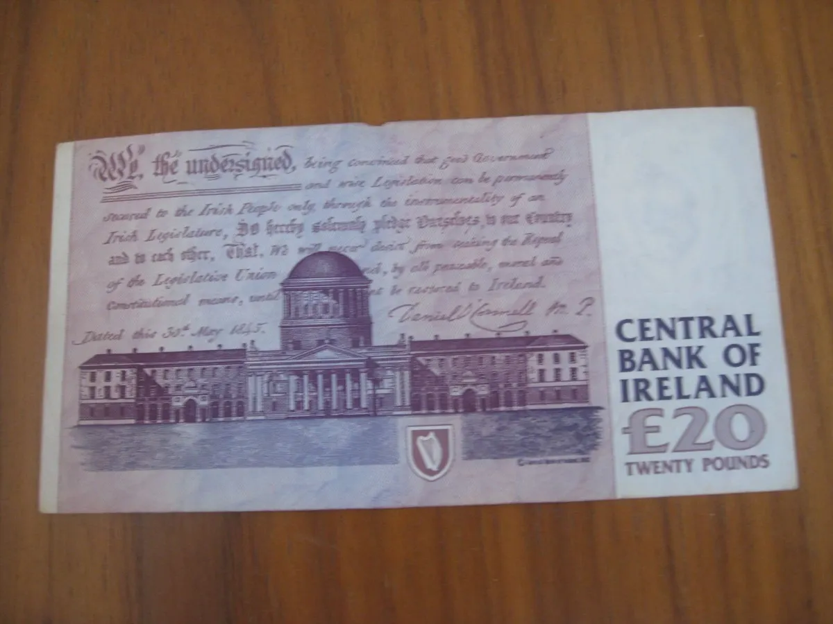 20 Pound C Series Notes - 35 Euros Each - Image 4