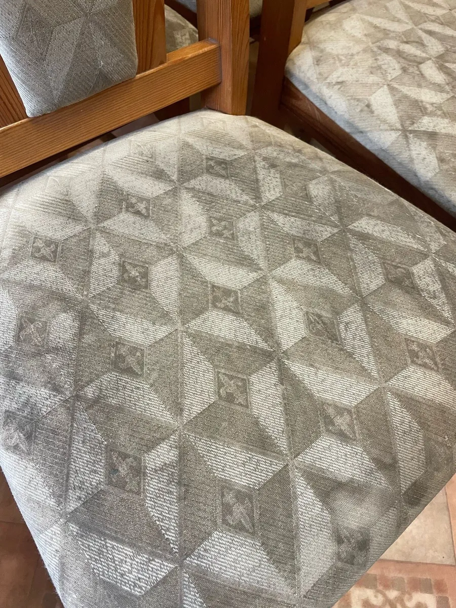 Kitchen chairs - Image 2
