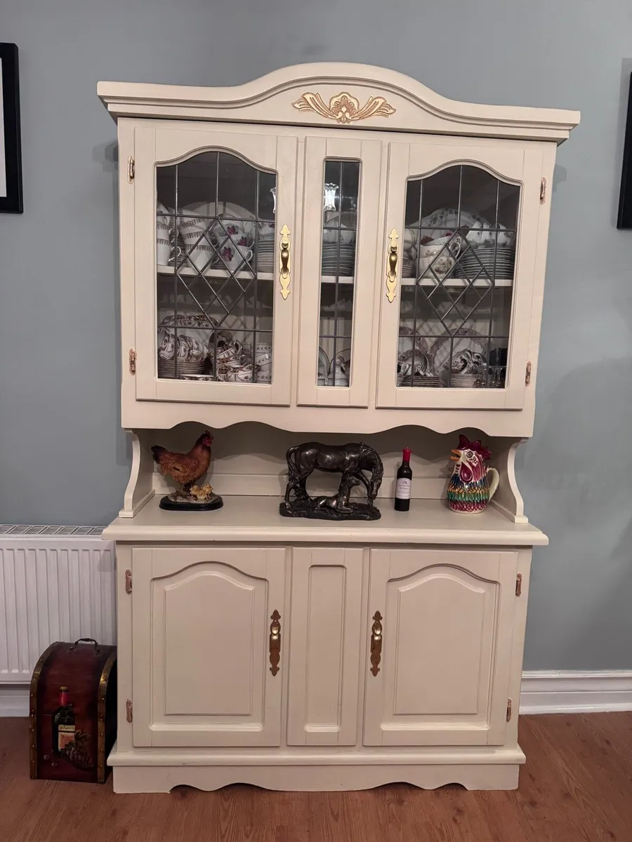 Dresser - Image 2