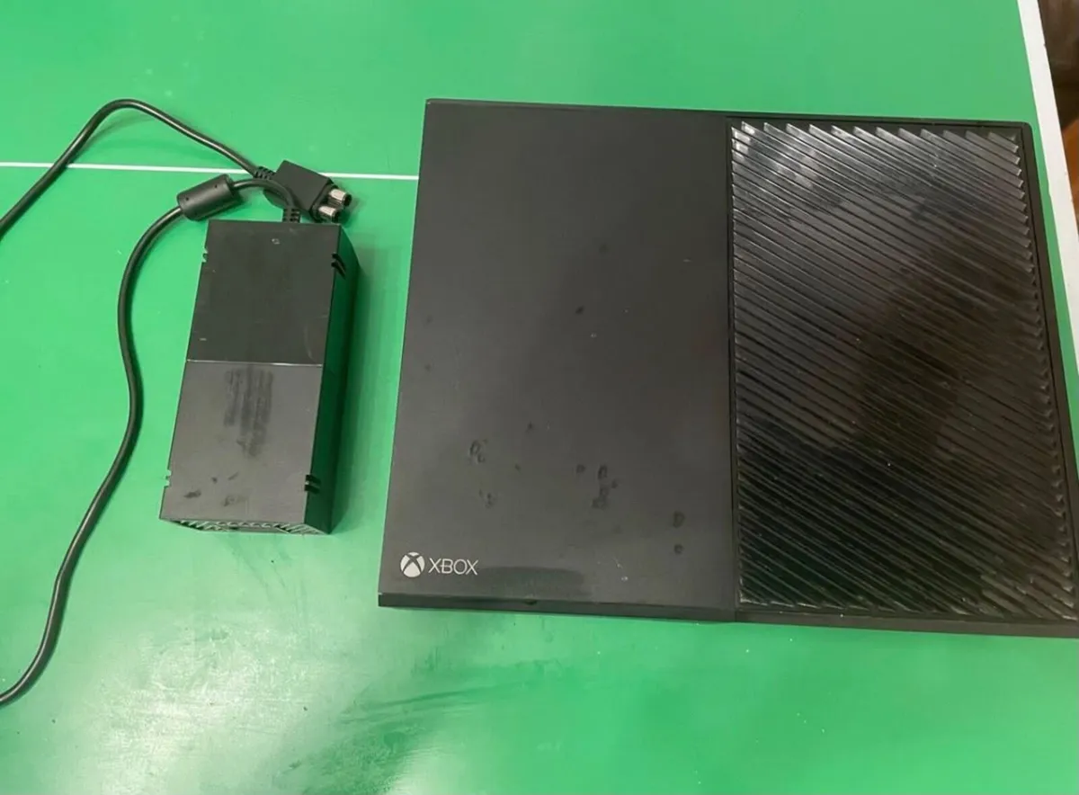 TITLE: Xbox one for sale, monitor headphone 2 game - Image 4
