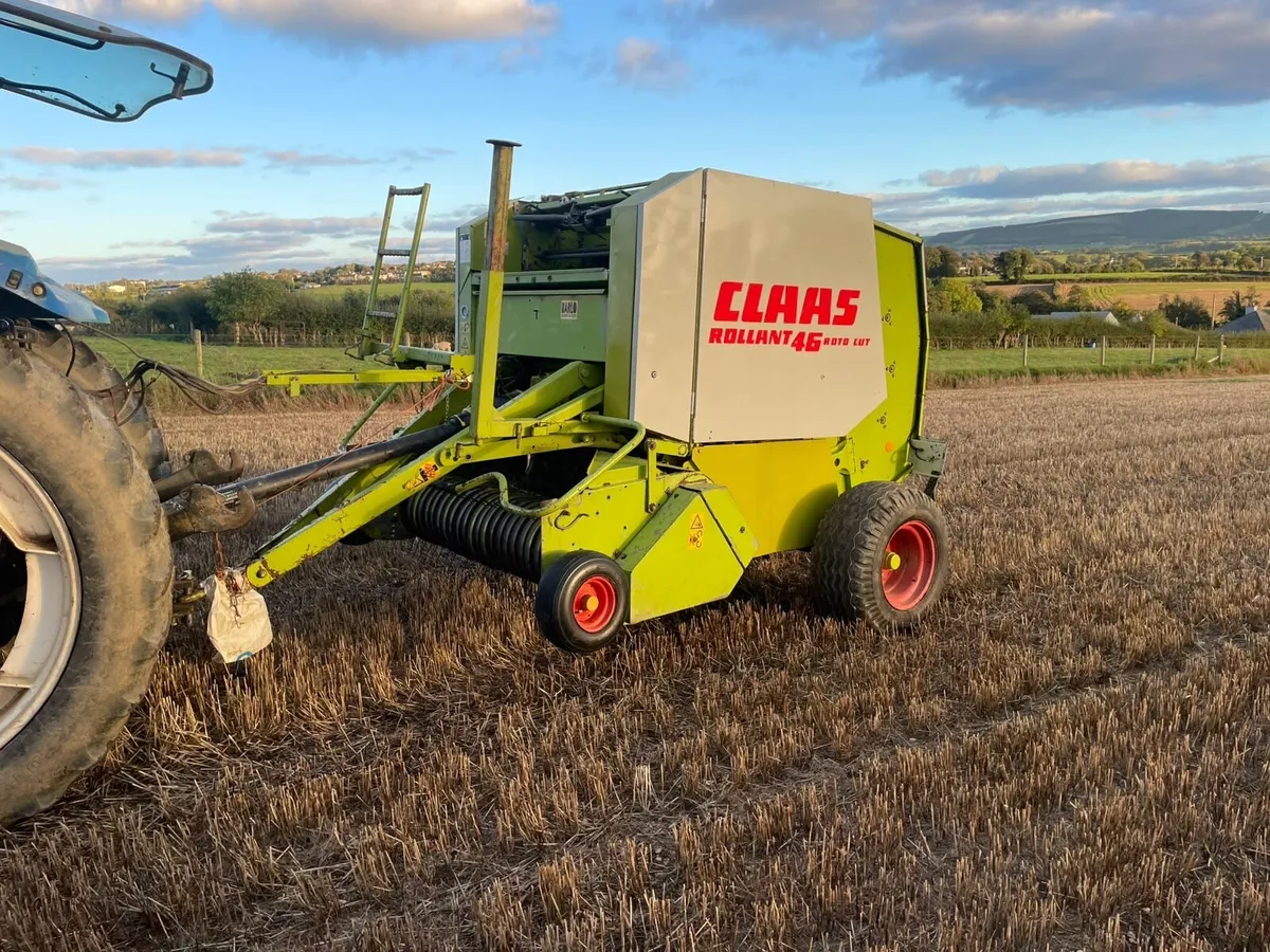 Class Round Baler 46 Roto Cut - Image 1