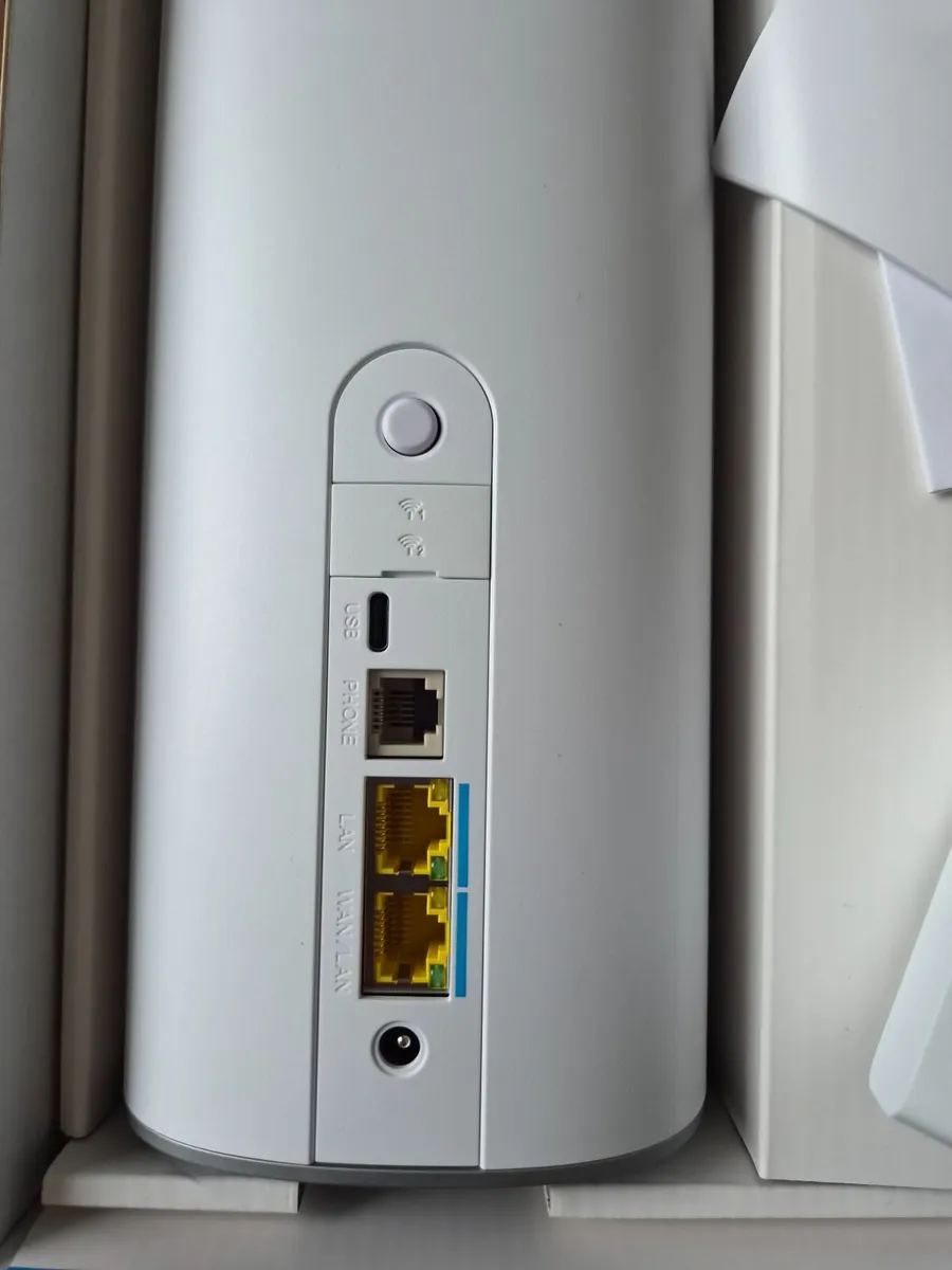 Router ZTE G5 Ultra (MC8512) - Image 2