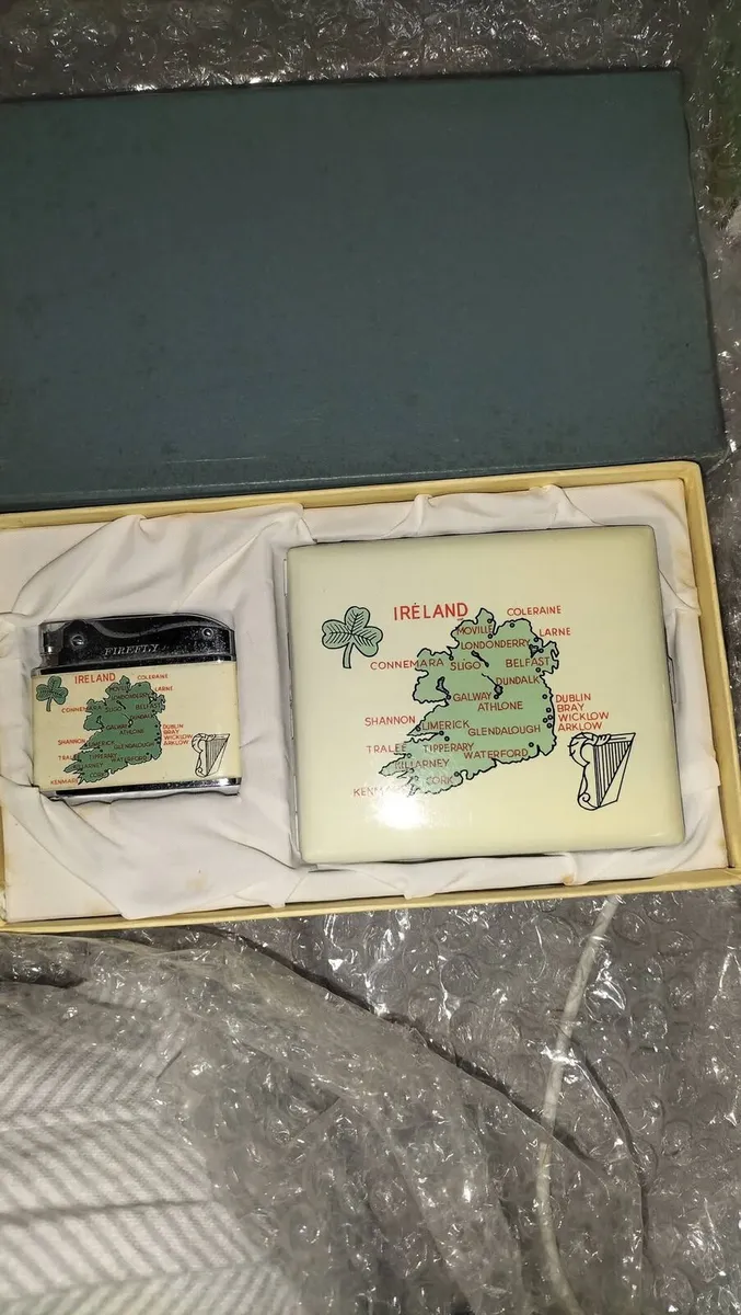 Vintage Irish lighter set.. - Image 1