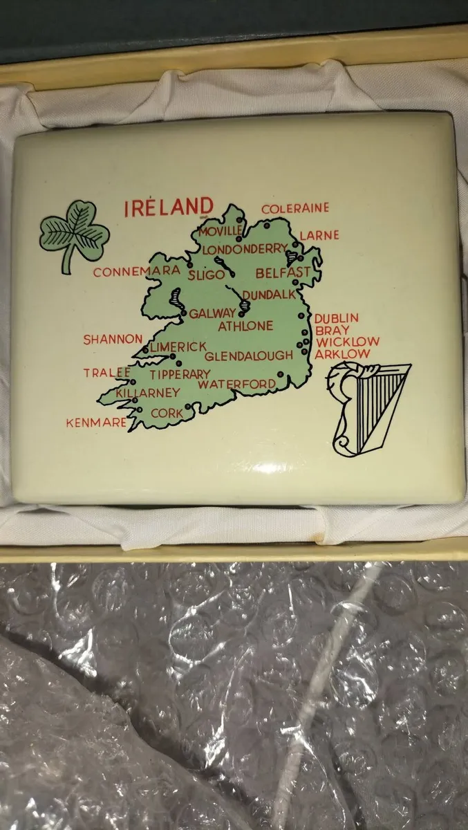 Vintage Irish lighter set.. - Image 2