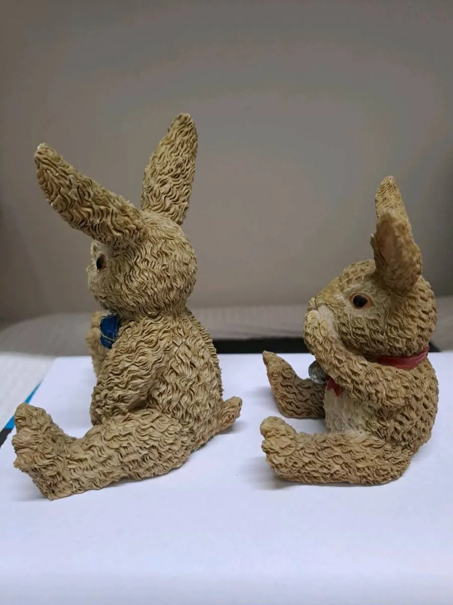 The Leonardo Collection Rabbit Figurines – Pair - Image 4