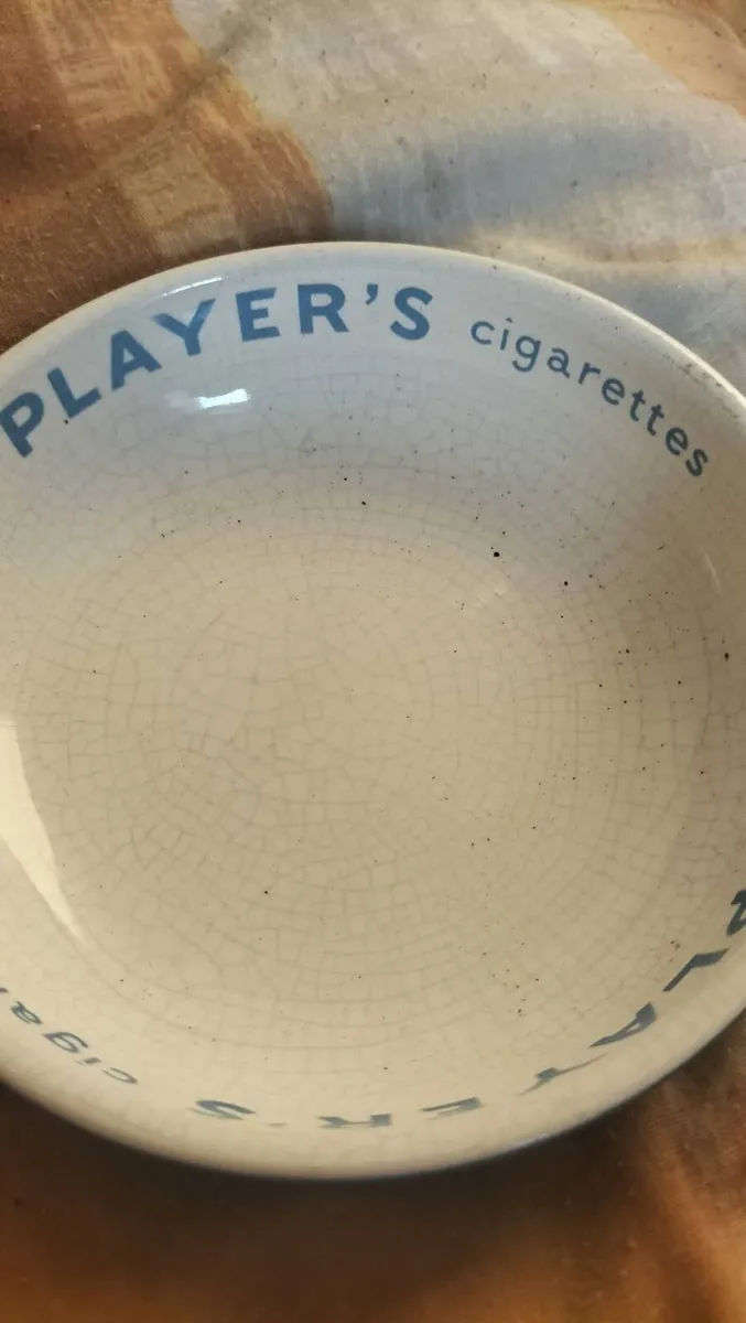 OLD STYLE  PLAYERS..ASH TRAY - Image 2