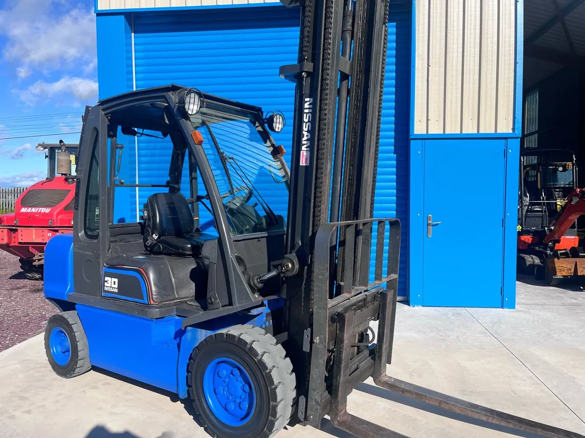Forklifts - Image 2
