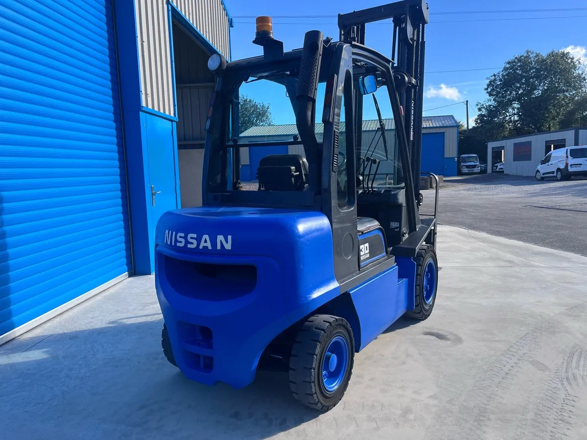 Forklifts - Image 3