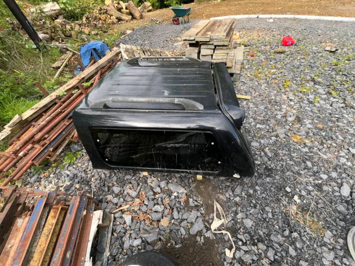 Nissan Canopy Navara - Image 1