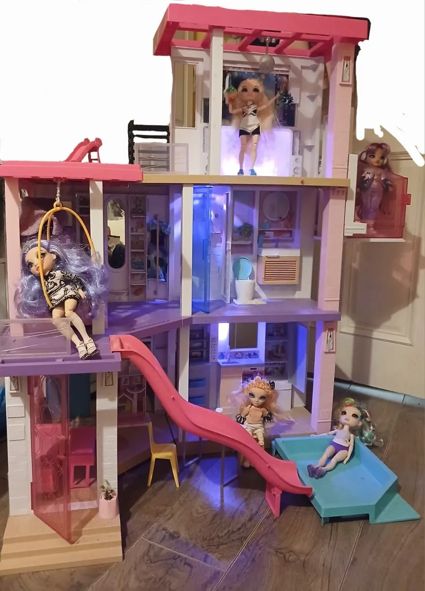 Barbie Dream House - Image 1