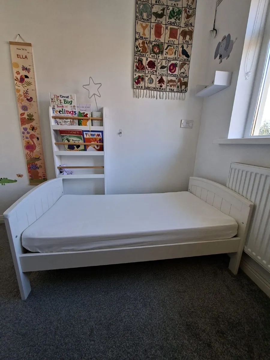 Mamas & Papas Toddler Bed + Baby Elegance Mattress - Image 4