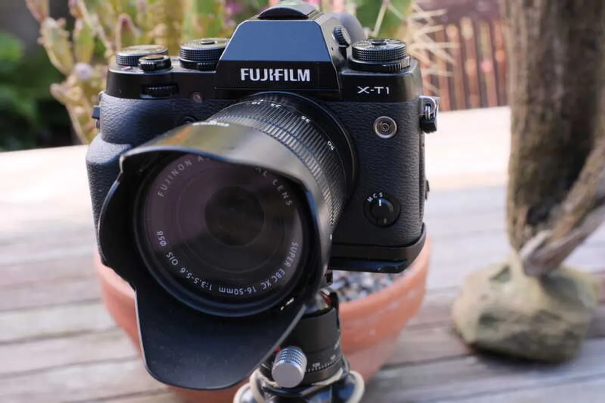 Fujifilm X-T1, Body only,16.3MP APS-C X-Trans CMOS II - Image 1
