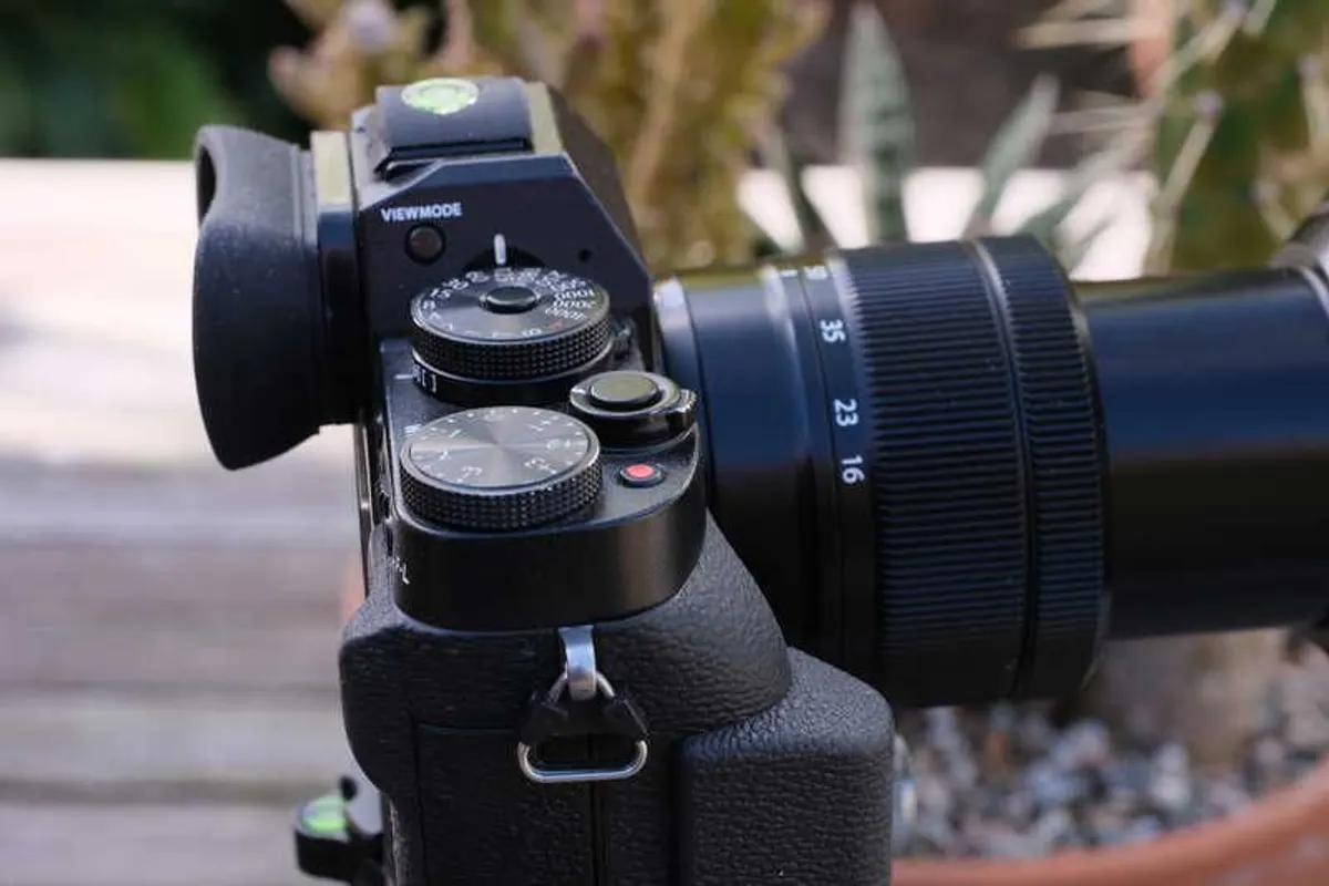 Fujifilm X-T1, Body only,16.3MP APS-C X-Trans CMOS II - Image 4