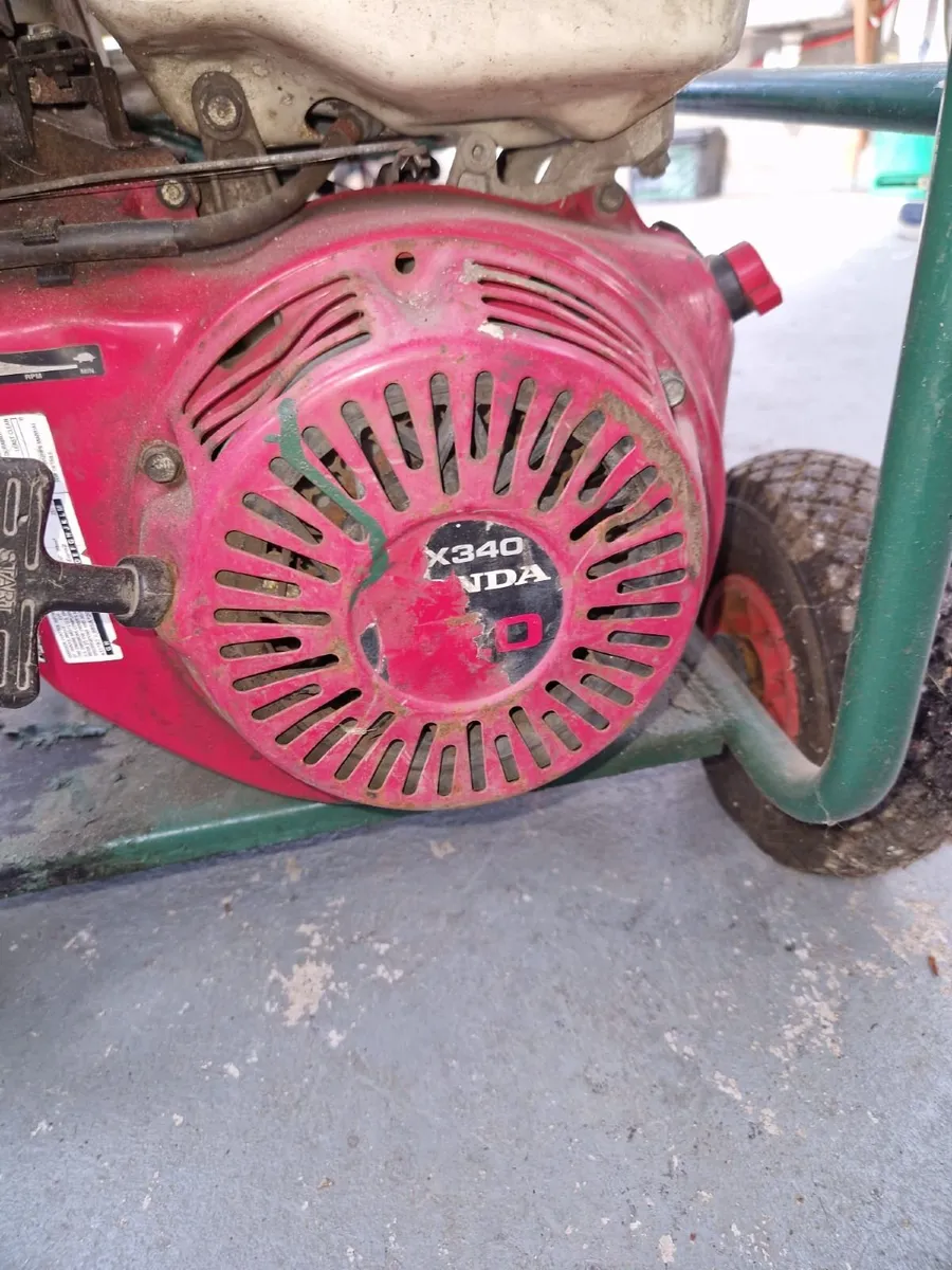 Power washer - Image 1