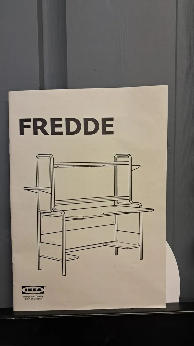 Office desk - Image 1