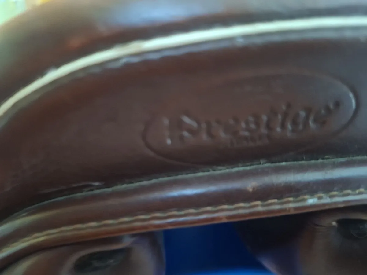 Brown Leather saddle 17 Inches - Image 2