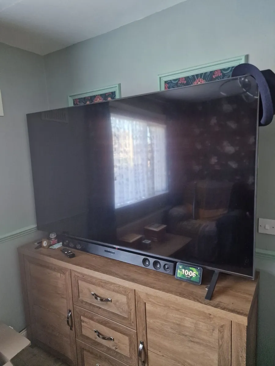 LG 75 inch smart tv - Image 1