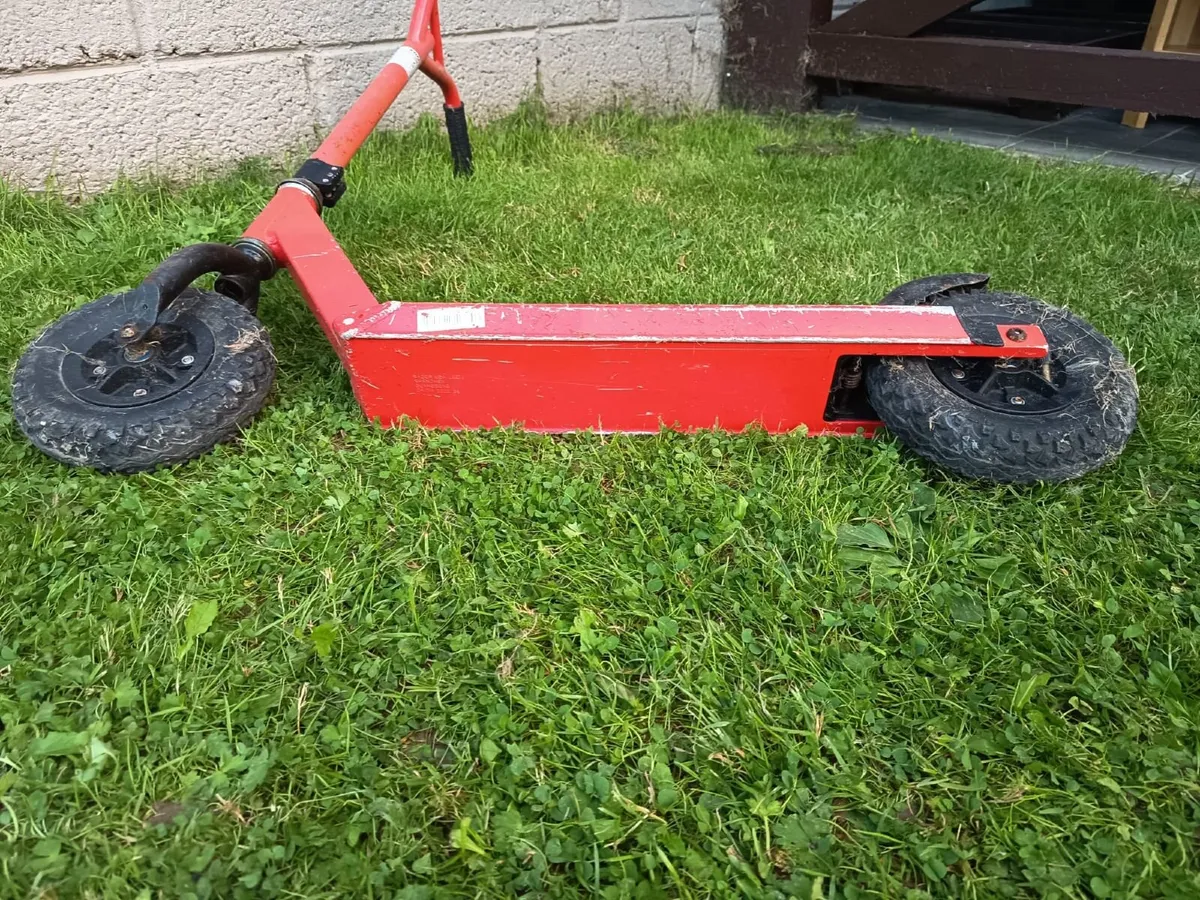 Red Razor off-road scooter - Image 2