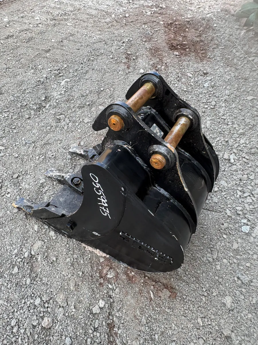 16” JCB digging bucket - Image 3