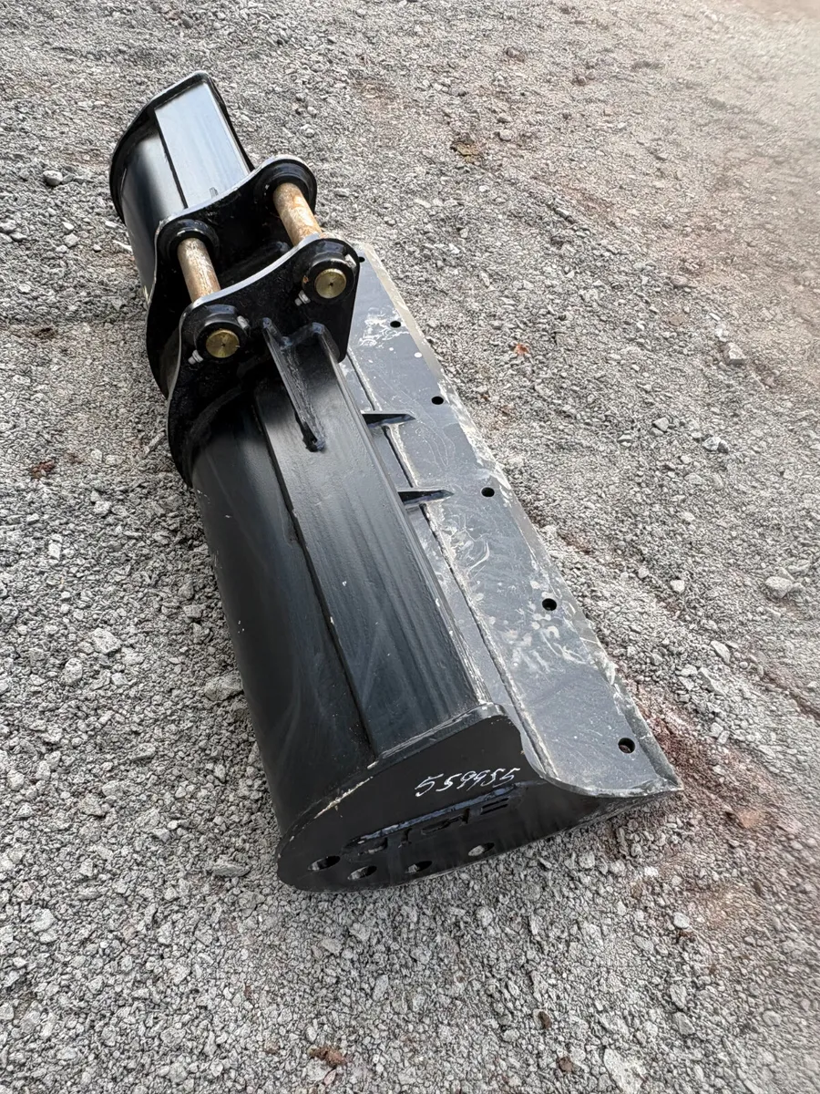 48” JCB Ditching bucket 35mm pins - Image 3