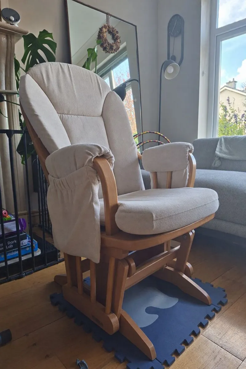 Solid Hardwood Glider Chair [Canadian Made] - Image 1