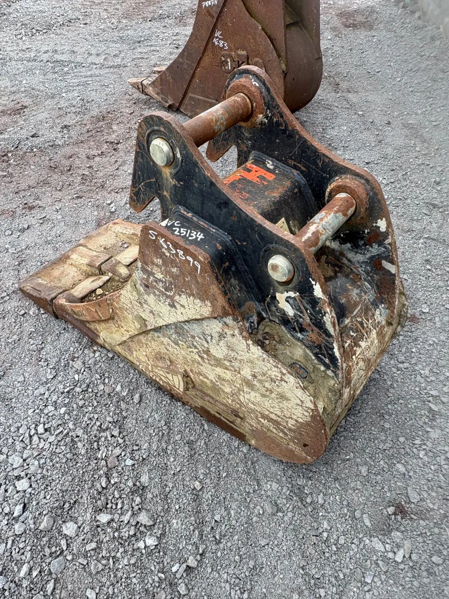 Rhinox 24” Bucket 65mm pins - Image 4