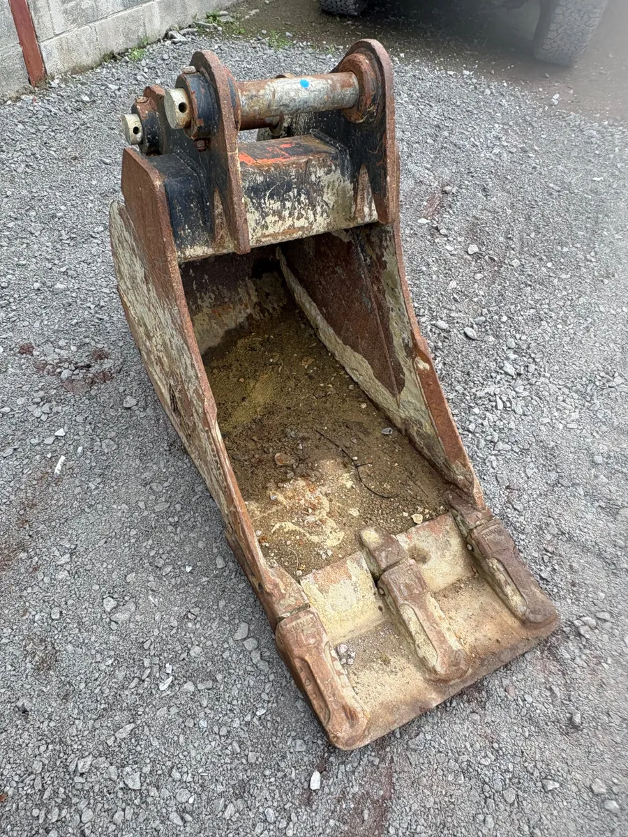 Rhinox 24” Bucket 65mm pins - Image 2